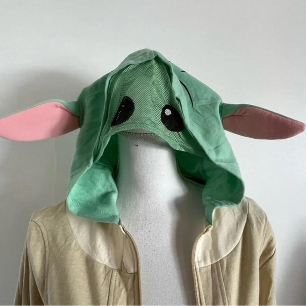 Star Wars Disney • Mandalorean Baby Yoda Full Zip Hoodie - Picture 2 of 6
